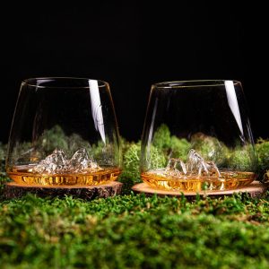 Sett med 2 topographiske whiskyglass, Tre Cime di Lavaredo og Monta Rosa